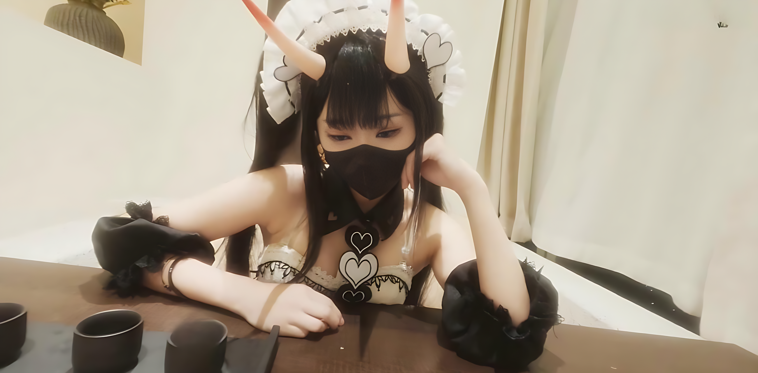 高颜值反差网红明纱芽衣 能代女仆COS网恋面基 被榨干中出骚穴变形