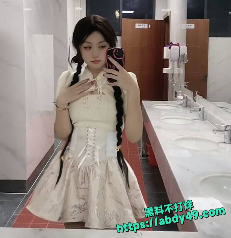 古装大奶少妇 王静 2