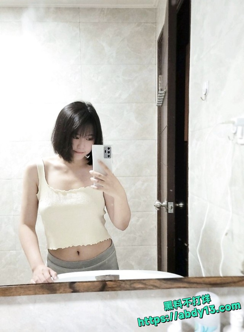 人妻叶思酒店私拍泄漏11