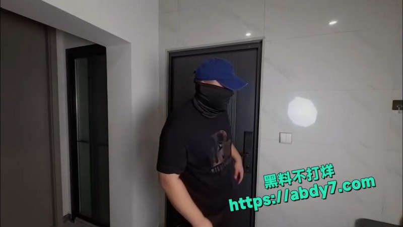 剧情演绎入室劫个色 8