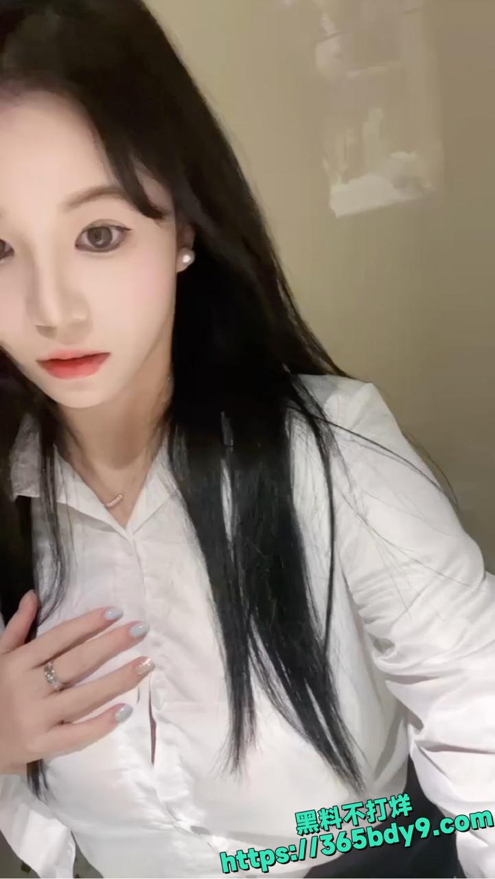 懒懒呢私密大尺度视频流出4