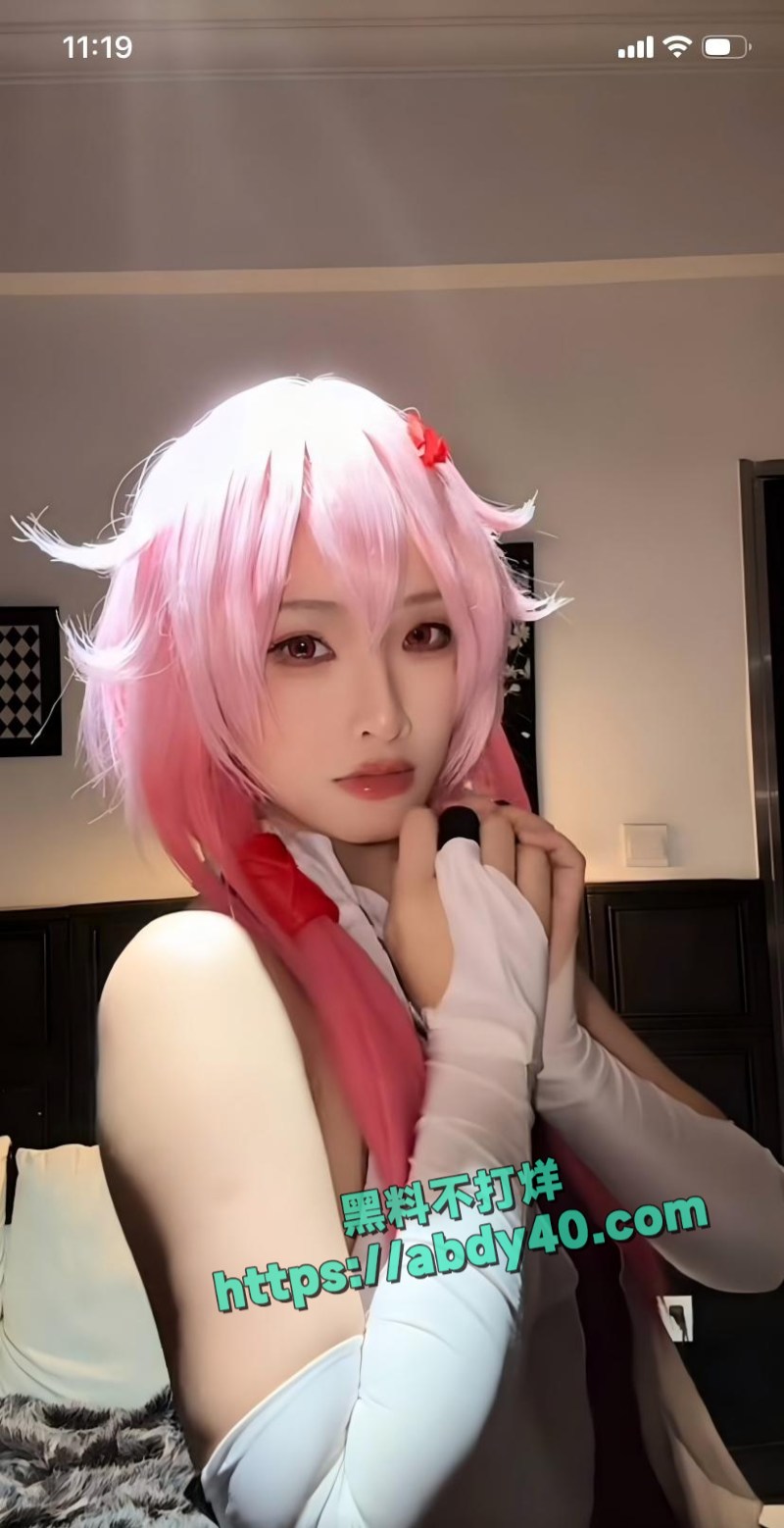 抖音清纯反差博主芊1