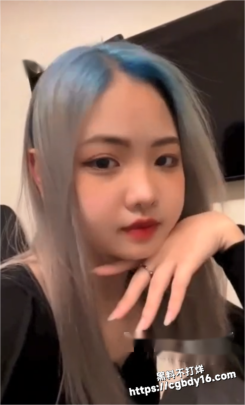 超可爱的大眼美女2