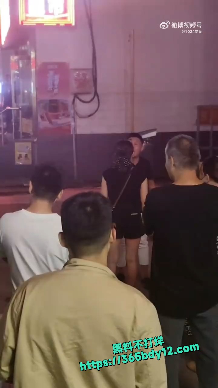 热搜离婚的夫妻俩 2