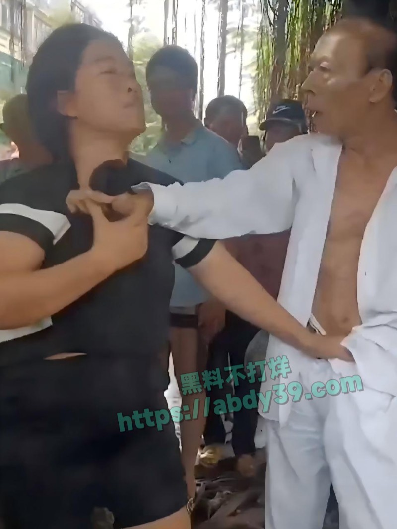 广东老色鬼大战黑逼少妇3