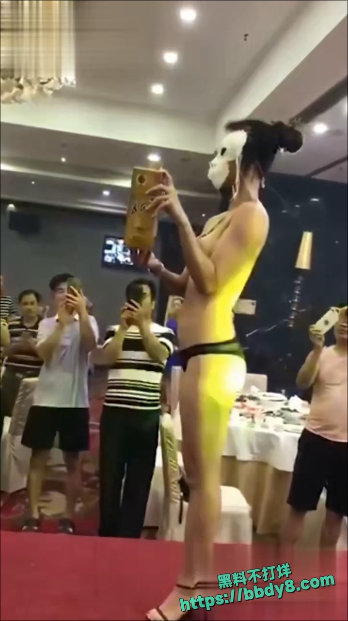 围观群众直接看傻眼11
