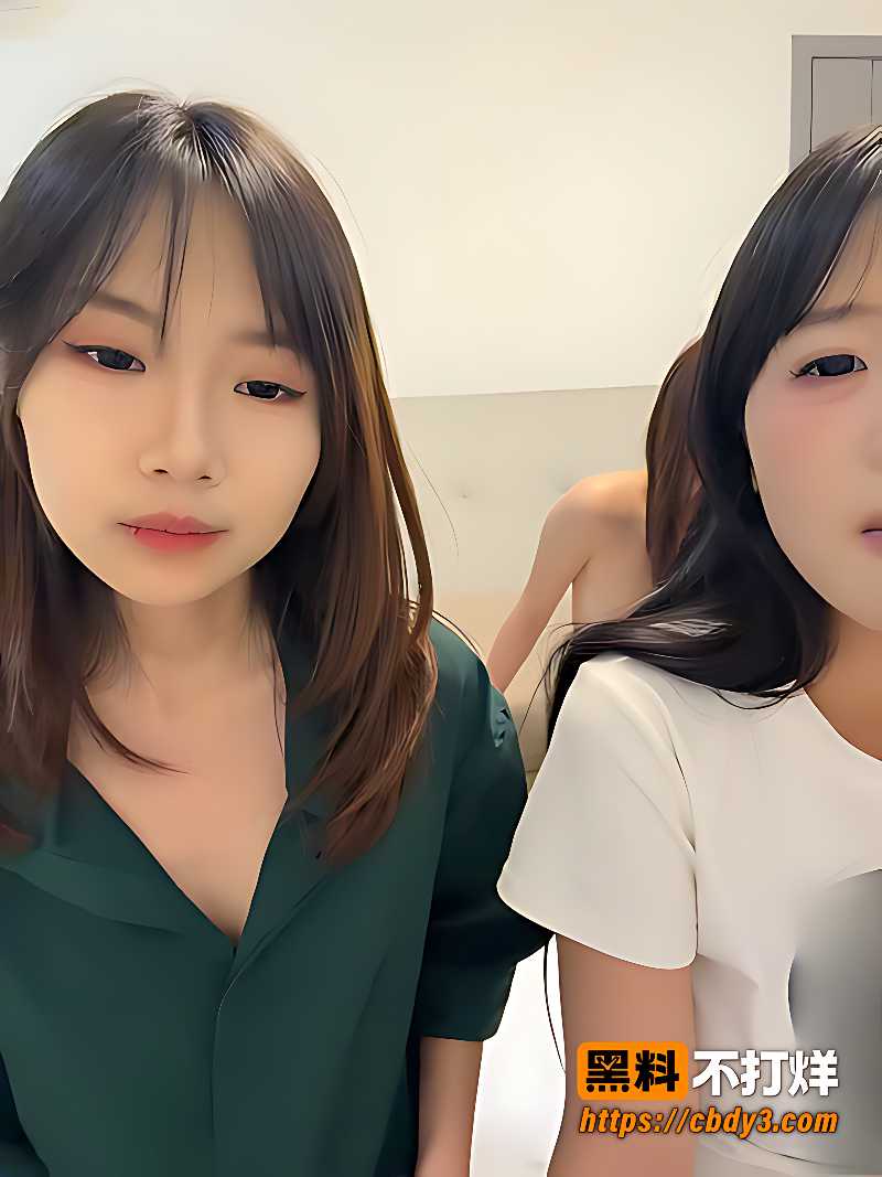 yang818三个嫩妹穿黑丝白内衣12