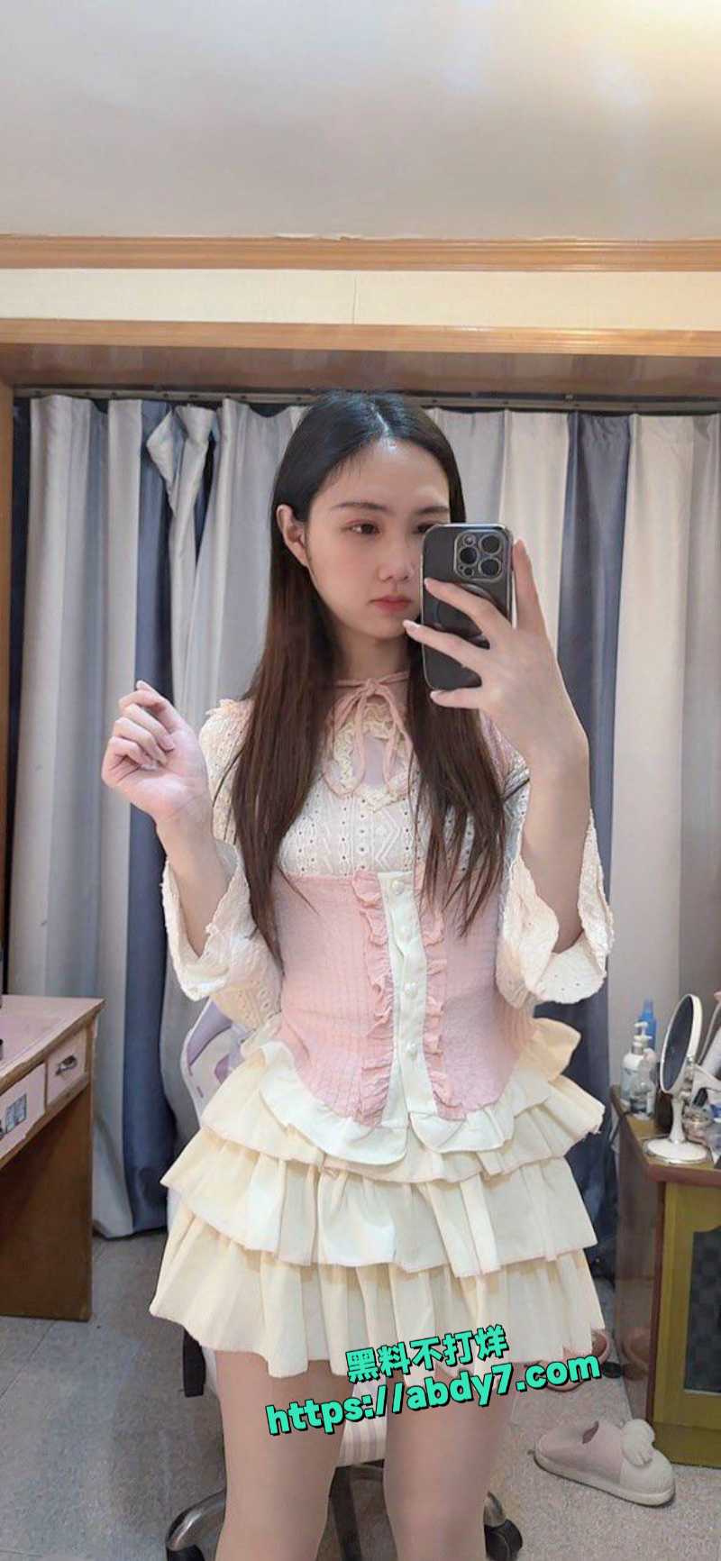 南京伪娘胡静静打飞机视频流出 2