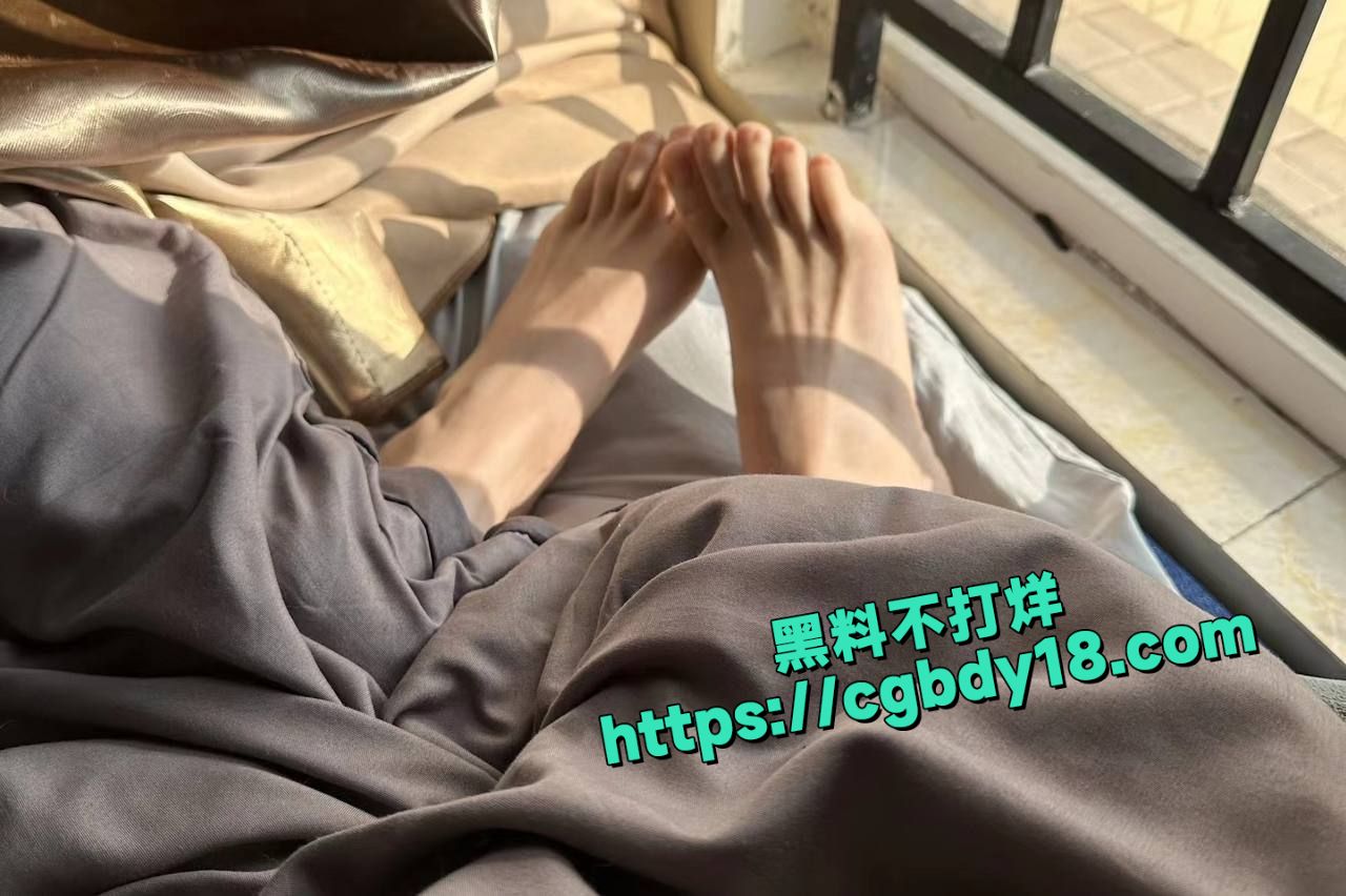 极品高颜值美腿玉足反差少女9