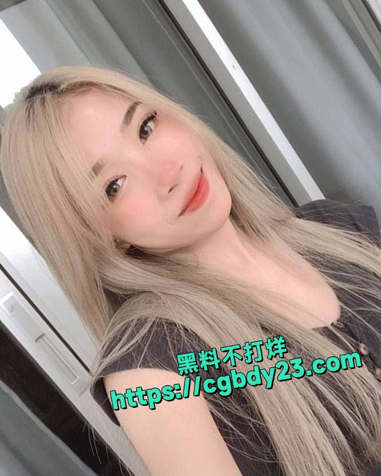 金发美女被男友带到酒店开房打炮7