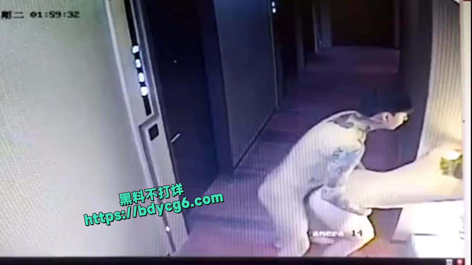 情侣酒店走廊玩刺激 (3)