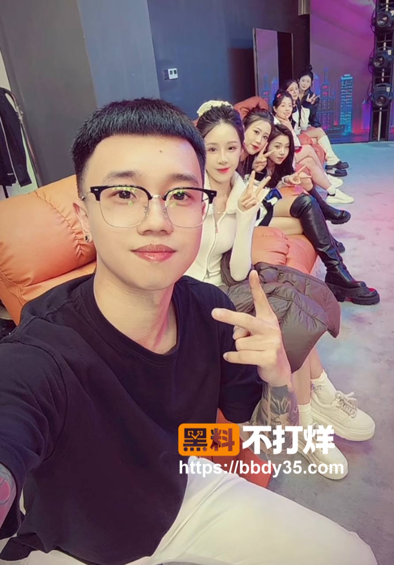 ks38w粉男网红王皓晨出轨乱搞24