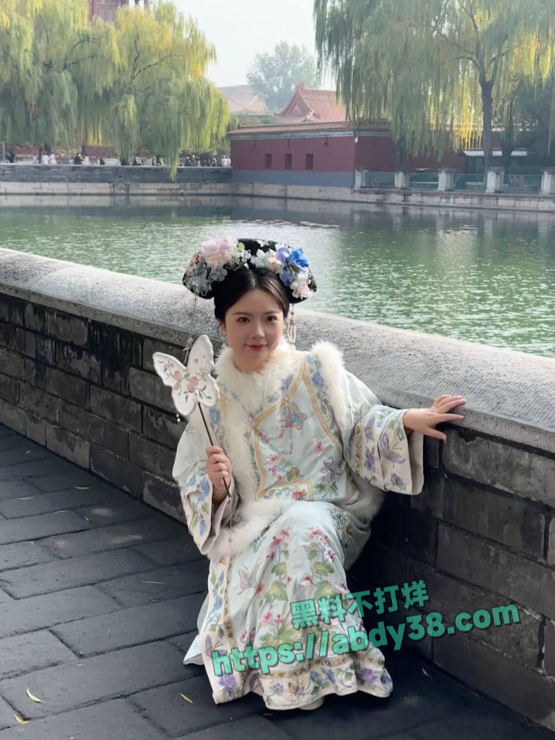 江苏南京人妻张苇已婚小骚妻5
