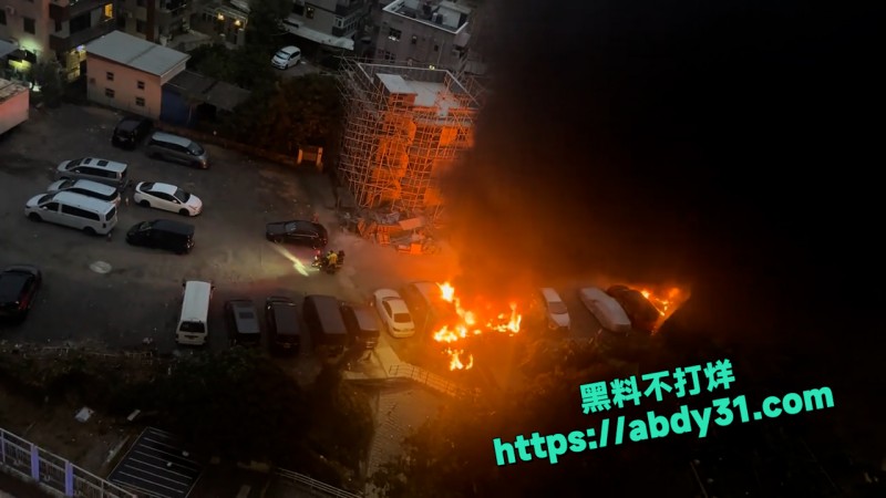 香港新界屯门小坑邨附近发生一起火灾 5