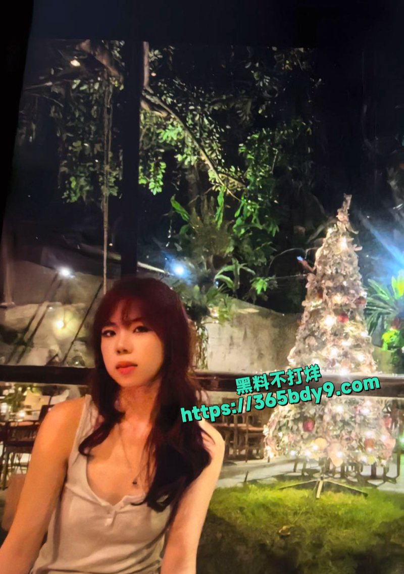广东深圳赵雅琳欲求不满硬核男友花样口交1