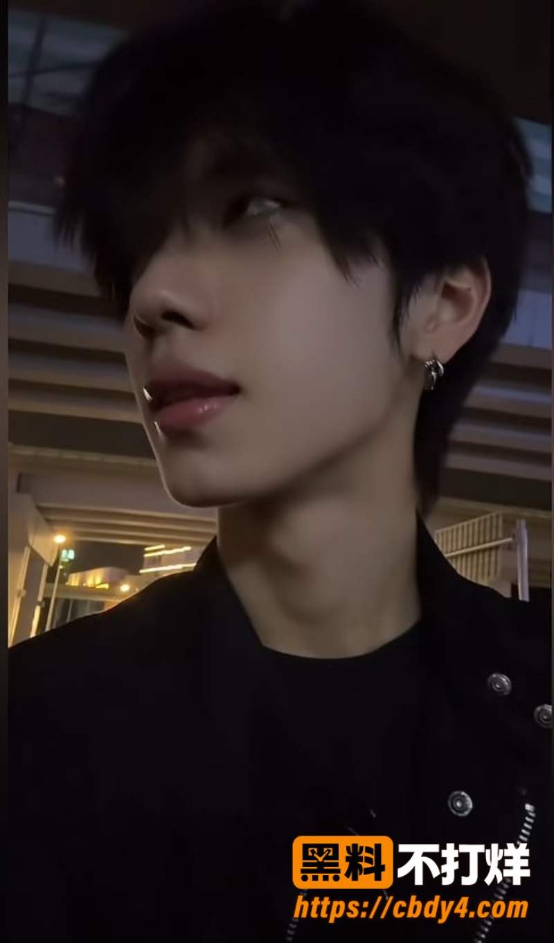 抖音31w男网红Zzx7塌房预警 23