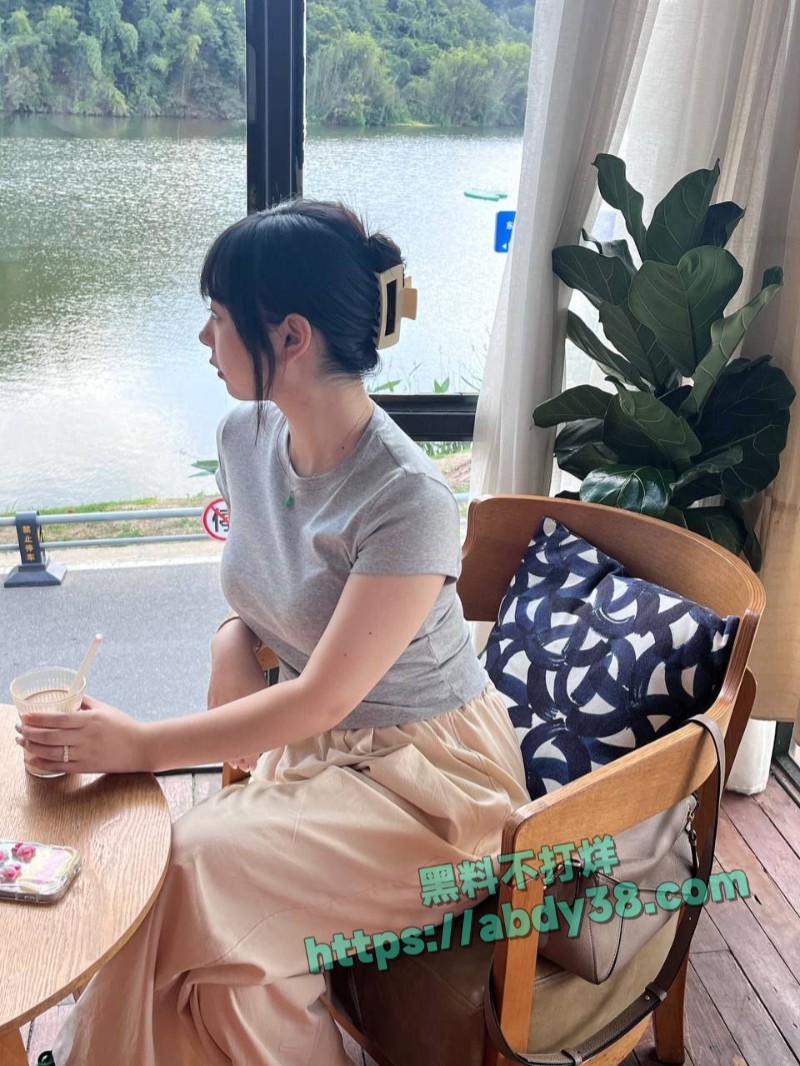 江苏南京人妻张苇已婚小骚妻7