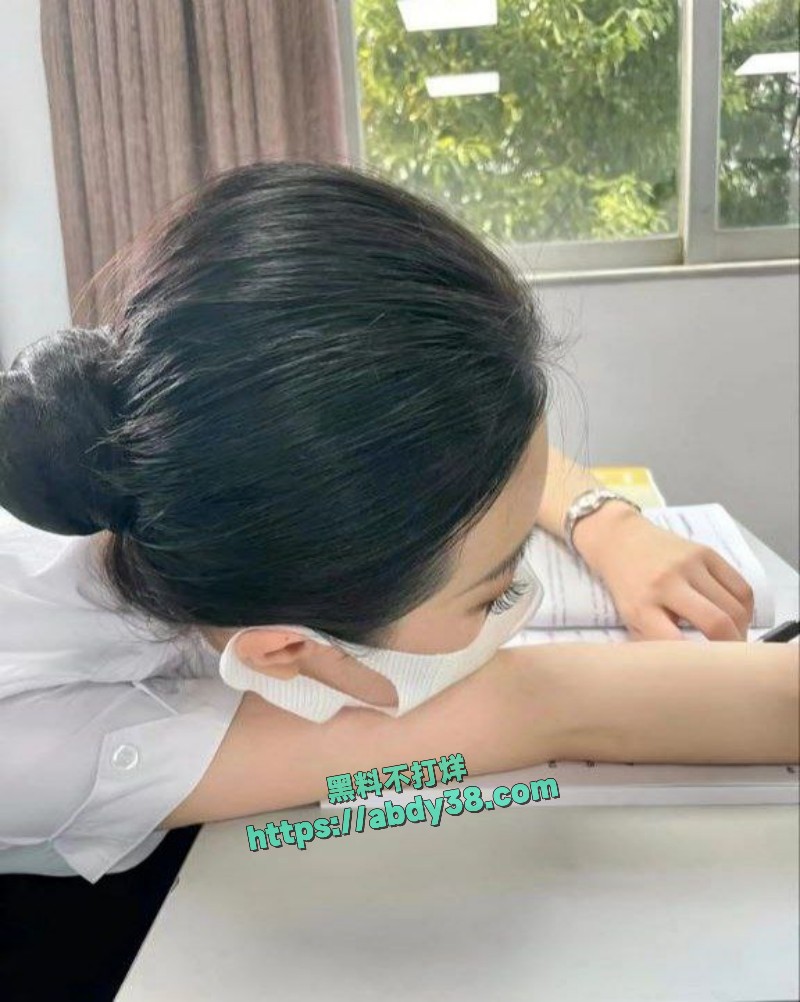 谈了三年的空姐初恋12