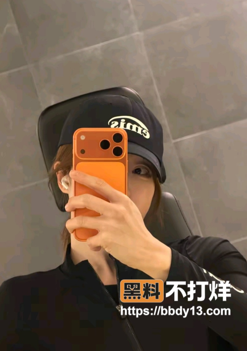 高颜值巨乳健身博主SUSU09