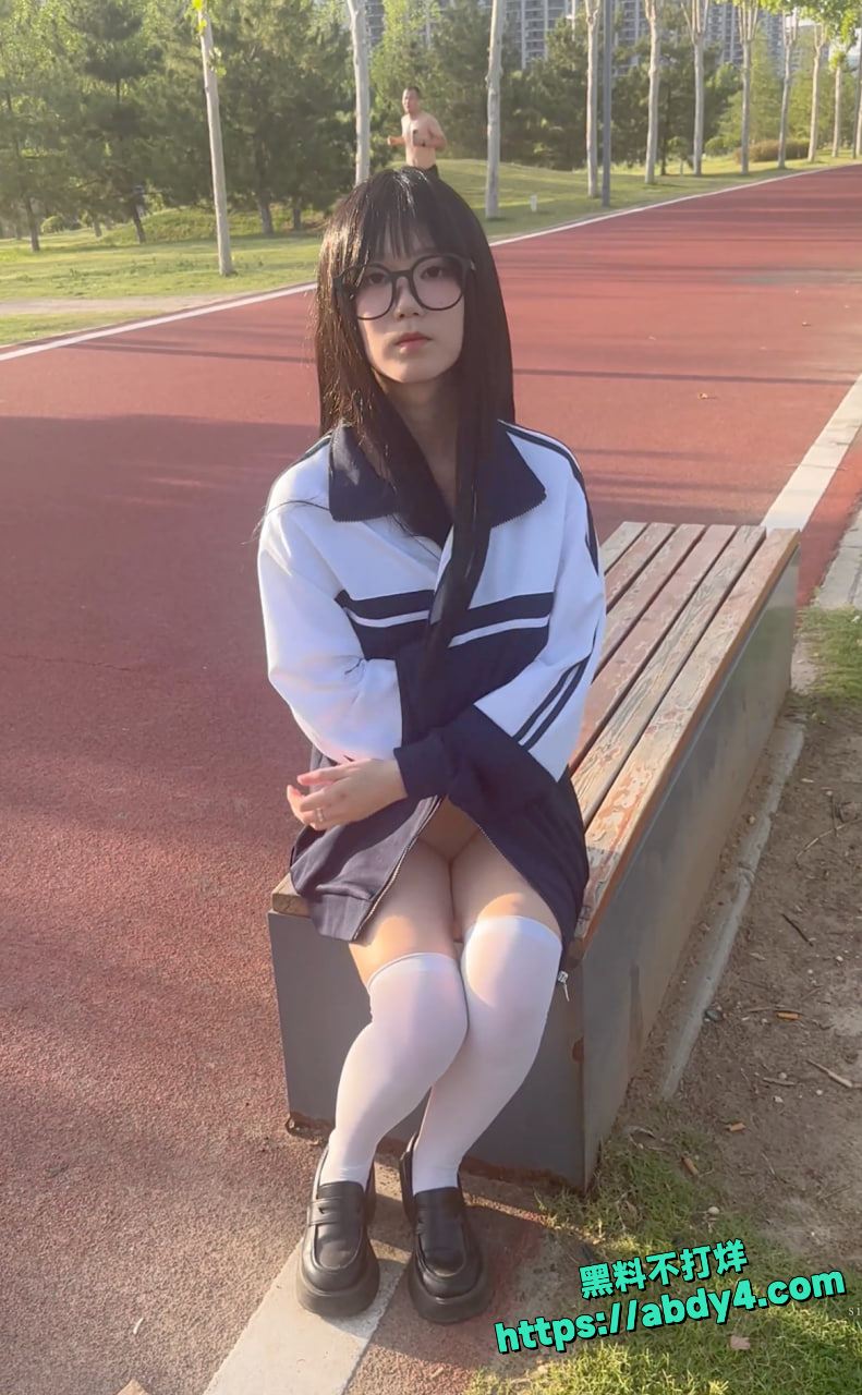 清纯美女柚柚户外露出调教6
