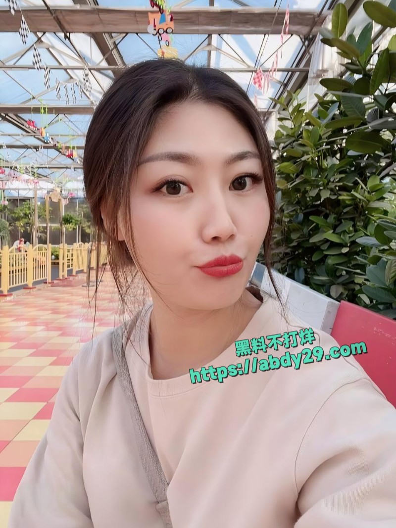 探探上约炮广州骚货刘钰莹2
