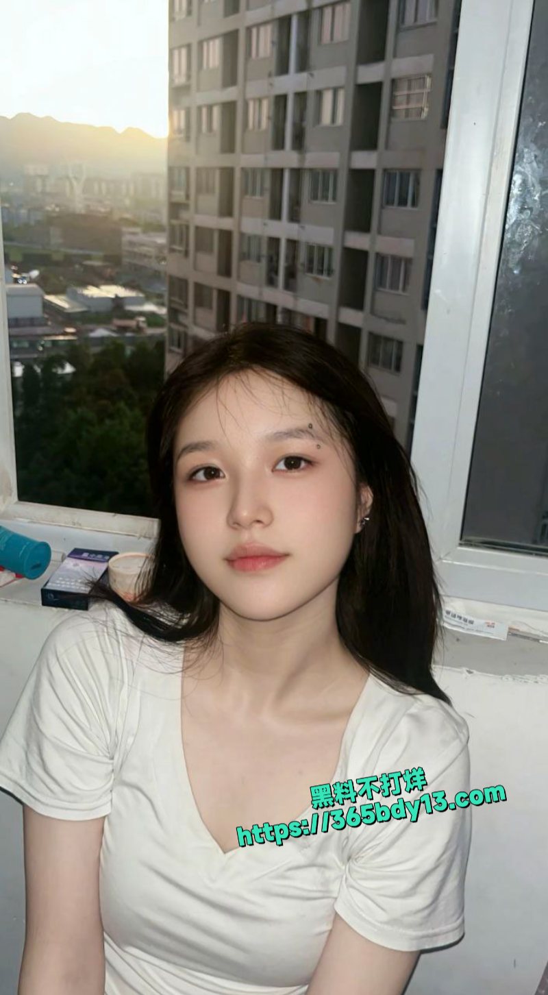 湖南长沙精神小妹刘思雨不雅私拍合集3