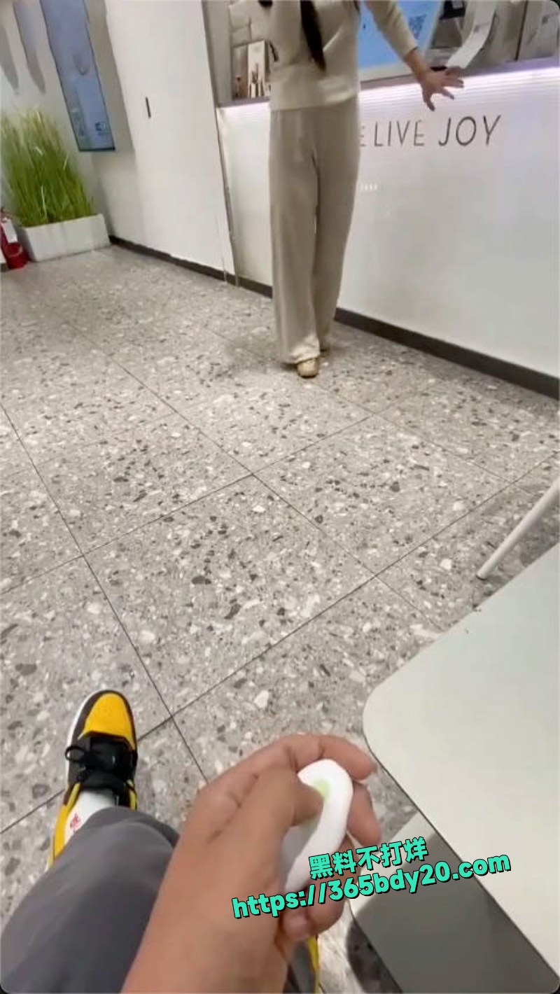 极品女大被调教私拍流出 5