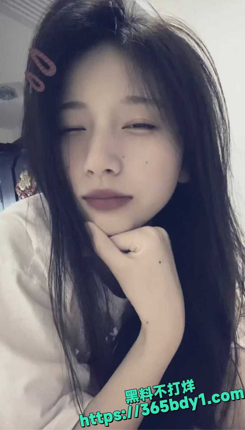 高中老师张振强迫女学生1