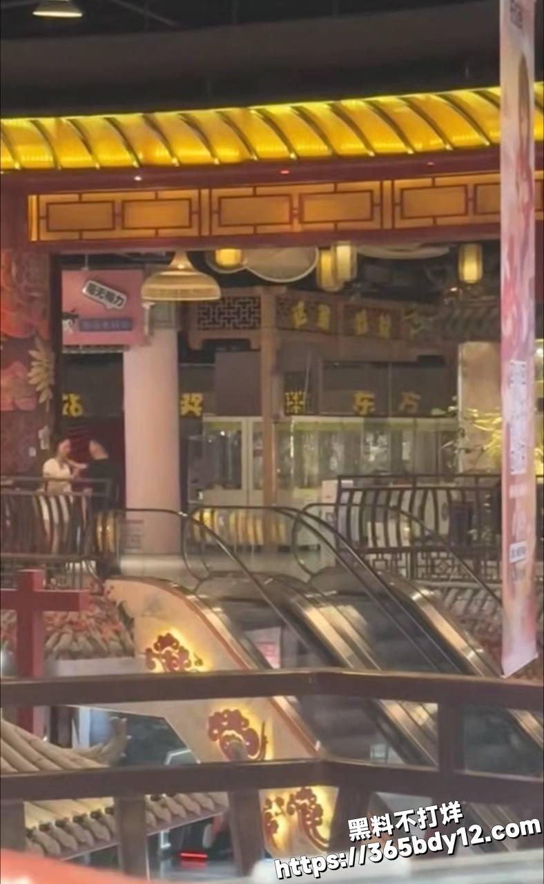 沈阳街头互扇4
