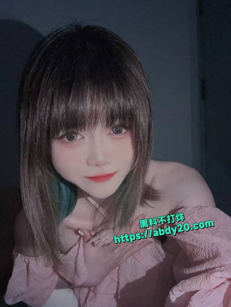 四川高颜值美女何秀兰4