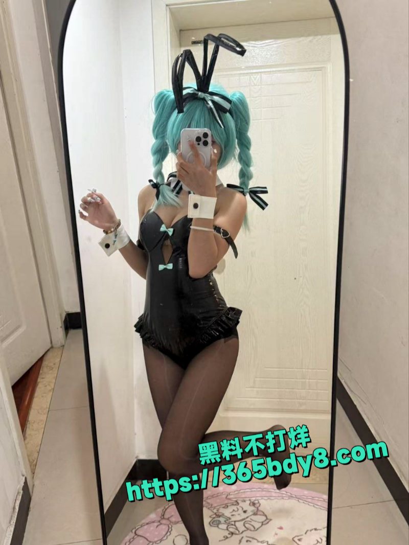 福利姬海止小依大尺度私拍和不雅视频流出11