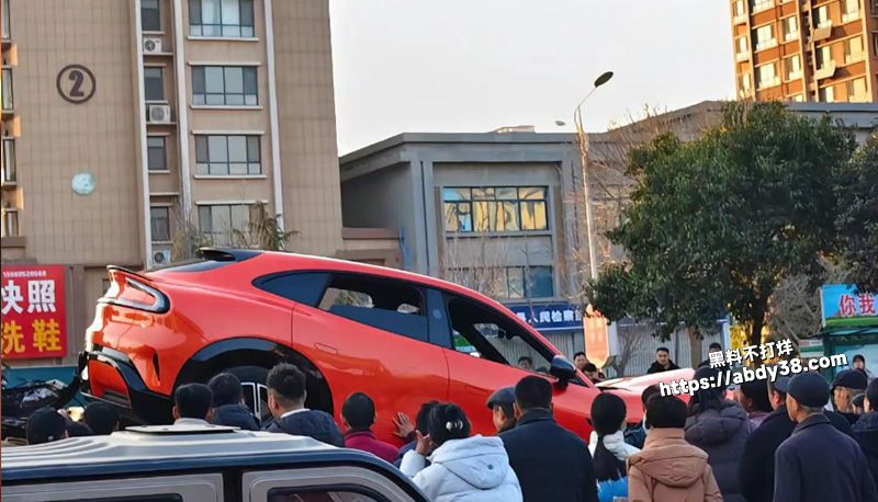 聊城阳谷新区 小米 YU7
