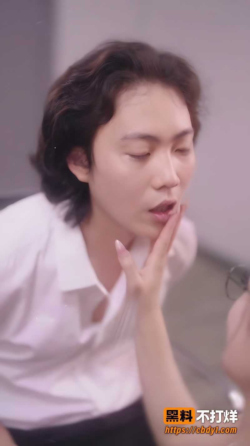 亚洲男女亲密依偎3