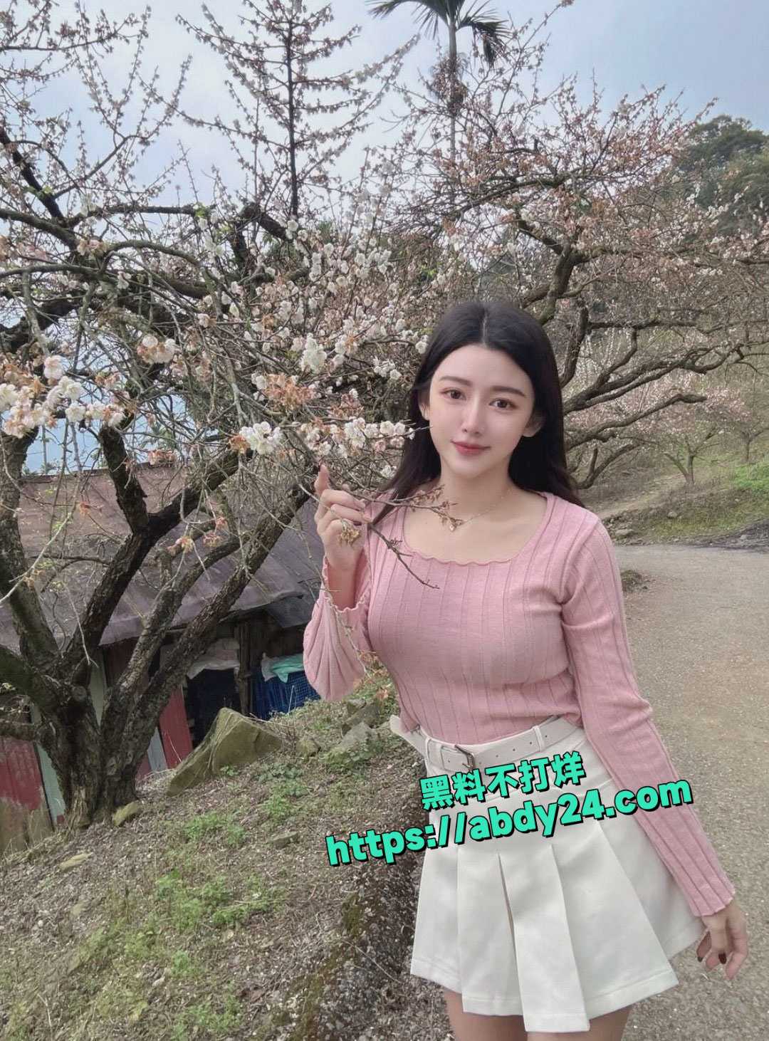巨乳医美整容师早期下海视频 7