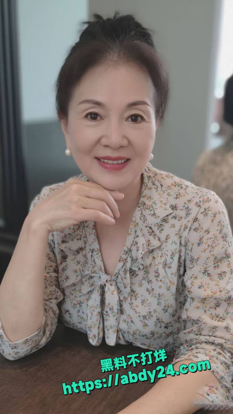 小伙儿喜欢熟女奶奶 8