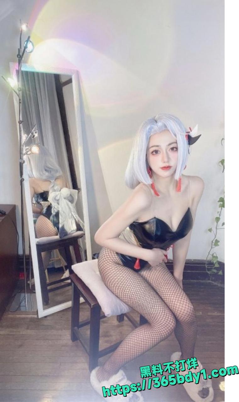 B站女神奶白甜兔兔直播双视角7