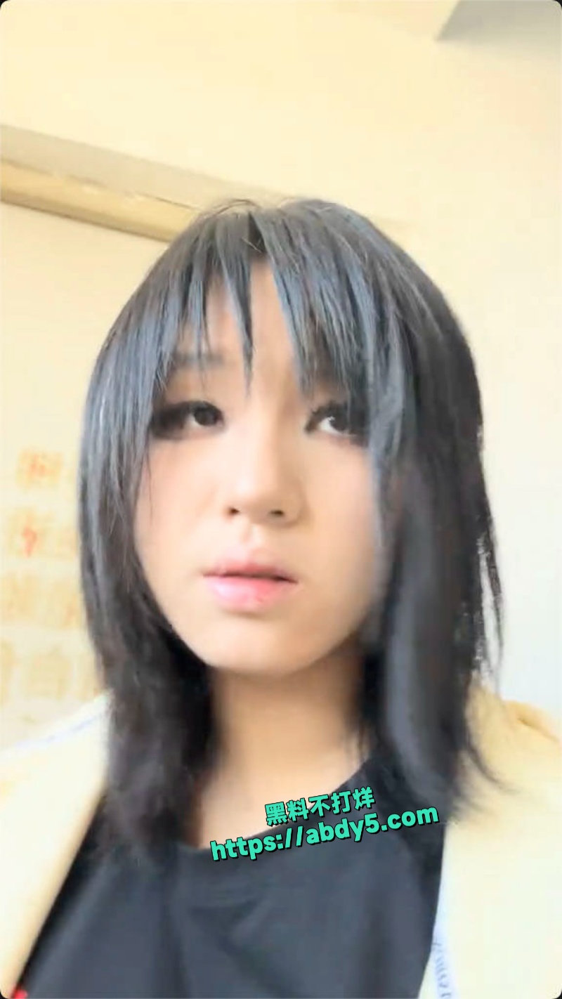 吉林松原15岁哥特少女直播跳楼视频流出 1