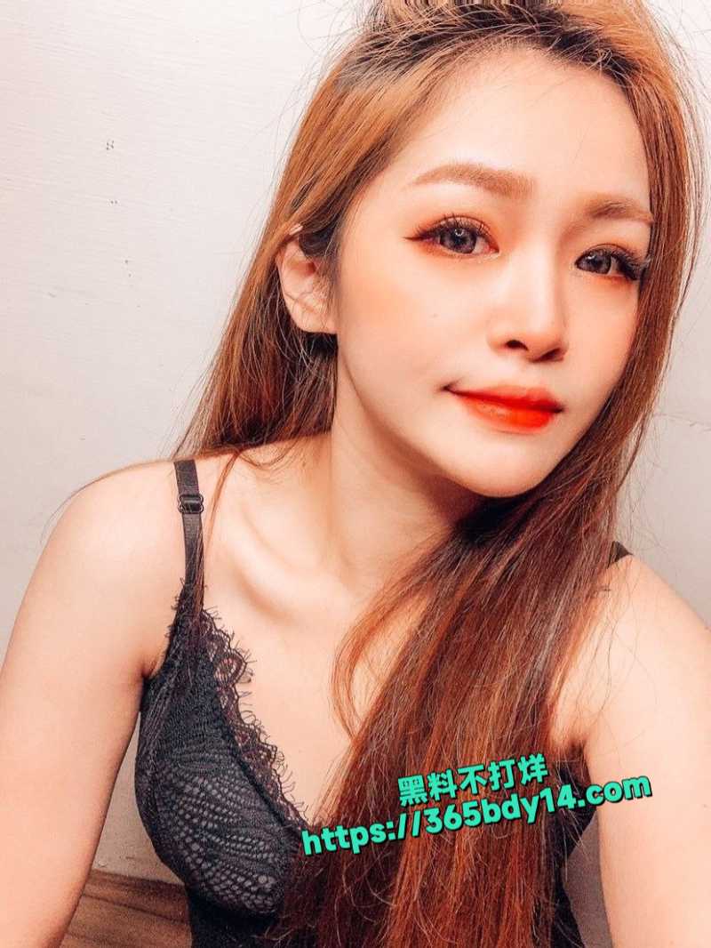 胸口上有纹身的极品高颜值骚货人2