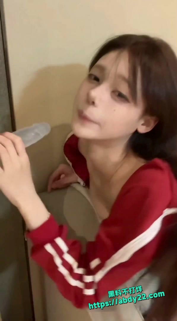 小小绘最新圣诞自拍福利视频 5