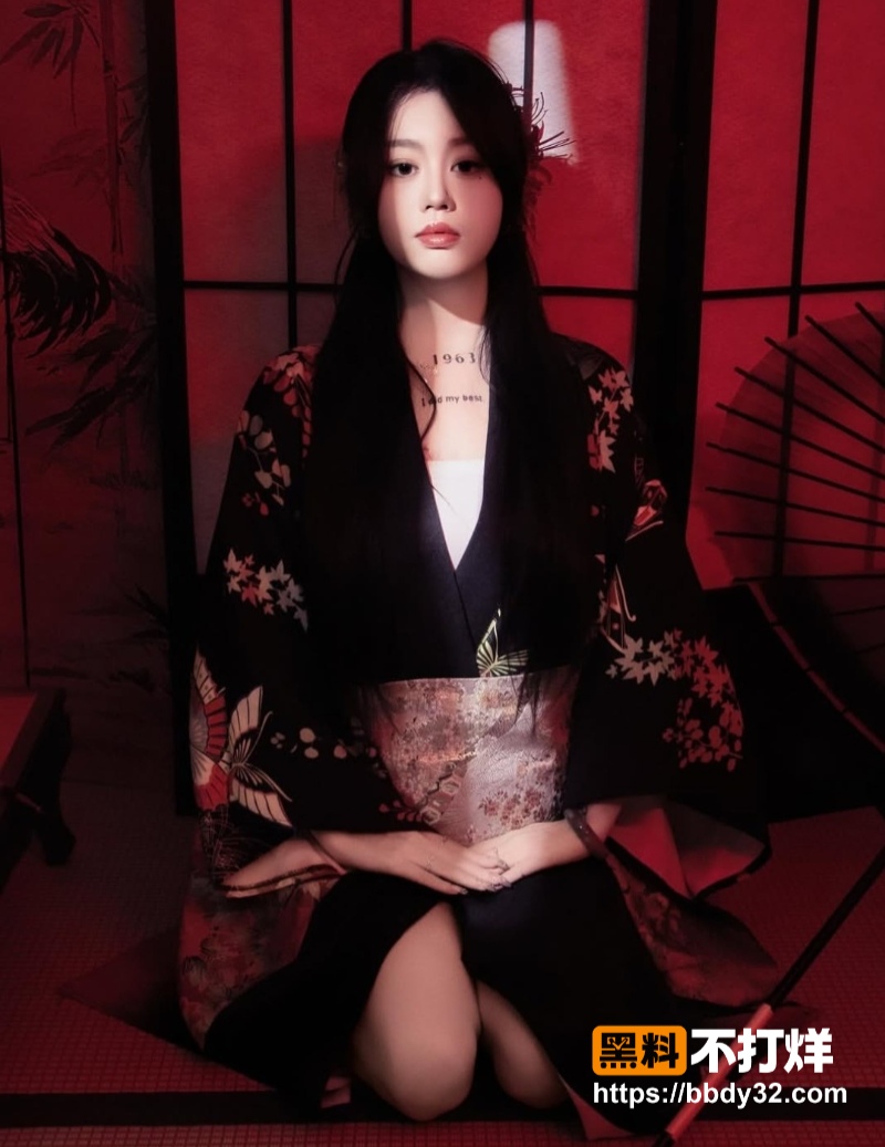 高颜值纹身巨乳小网红花花6