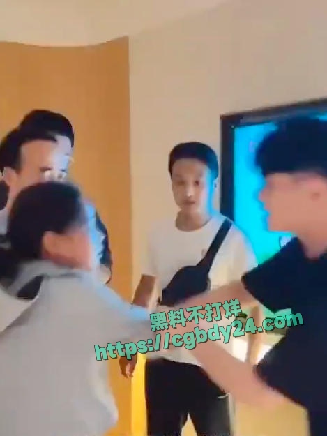 河南村镇银行储户巴忠俊一家被殴打9