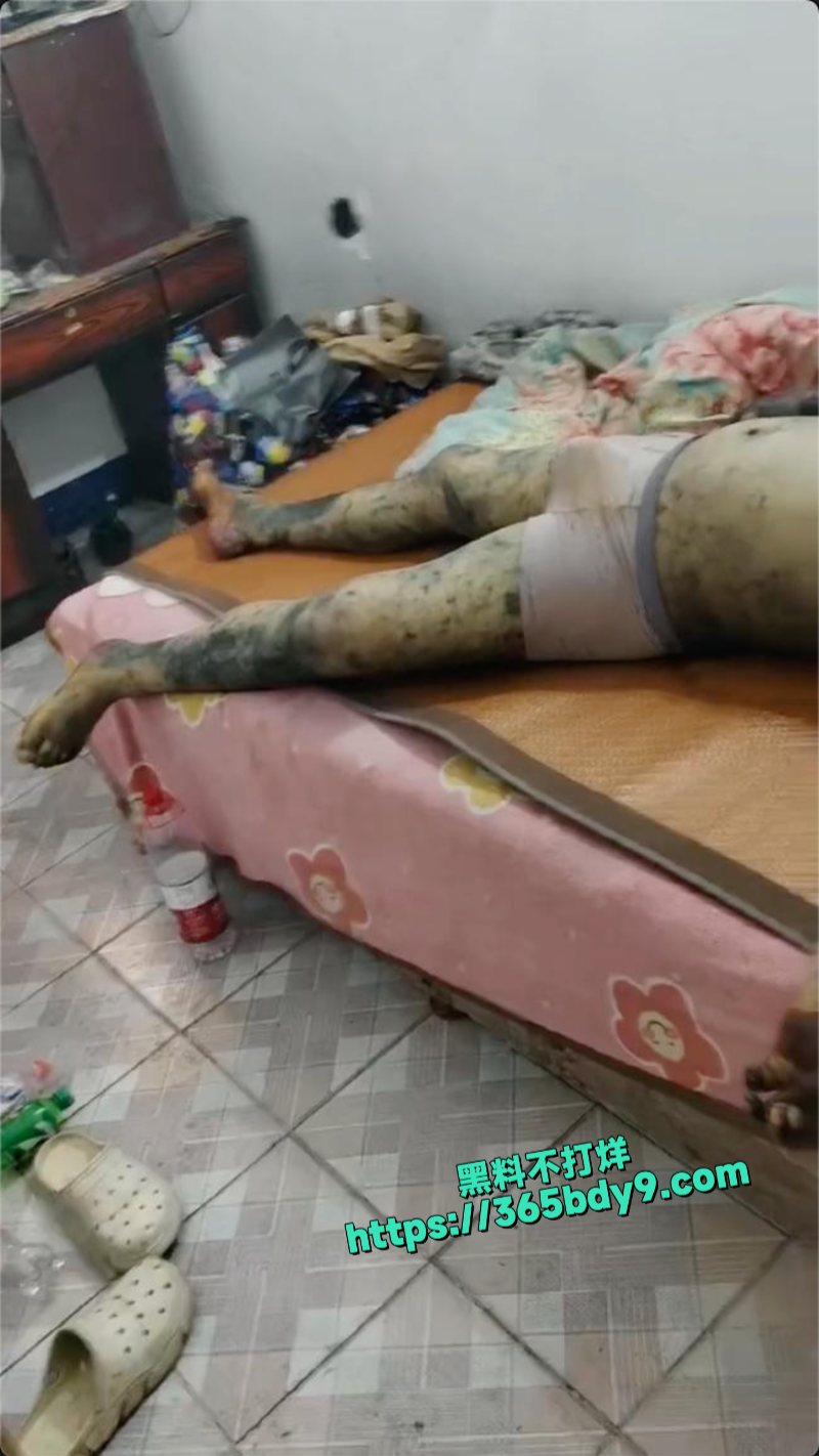 外卖员猝死外卖小哥死在出租屋里发黑发臭3
