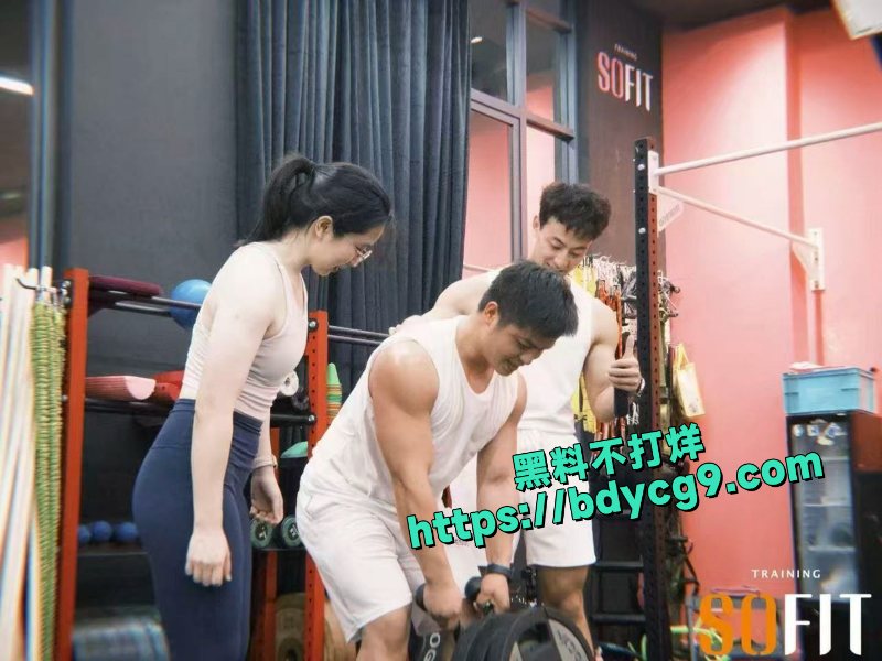 健身教练勾引别人老婆8