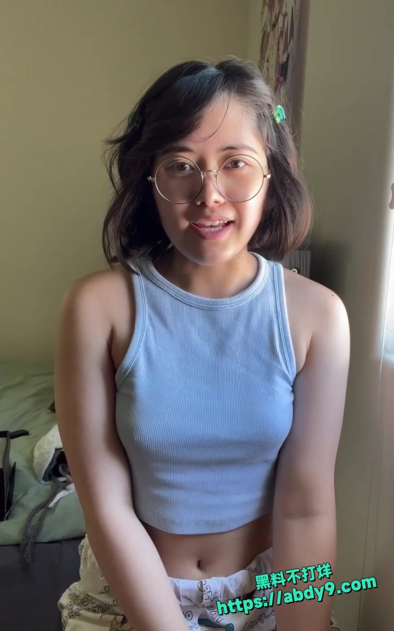 Onlyfans甜美日裔妹1