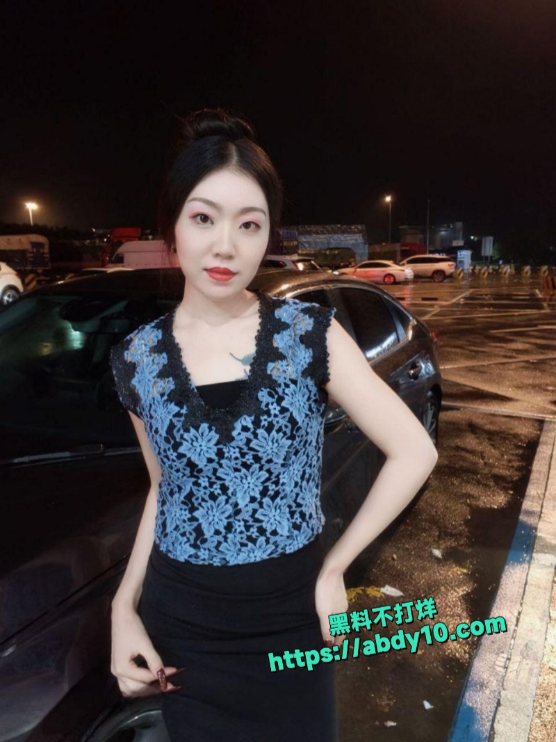 广东天河极品人妻周婷偷情私拍流出 1