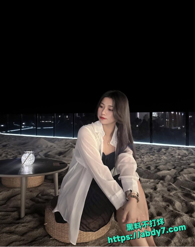 菜佩仪早期刘海裸照16
