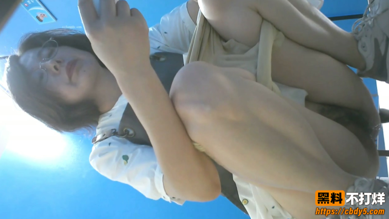 女厕偷拍 6