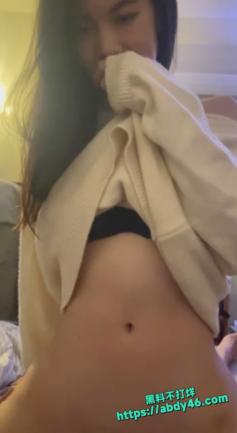 清纯可爱的超漂亮齐刘海学生妹3