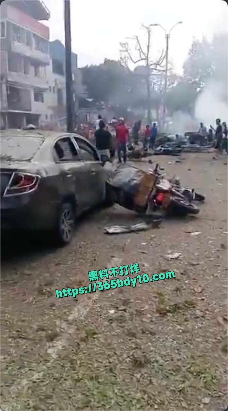 哥伦比亚发生汽车炸弹袭击1