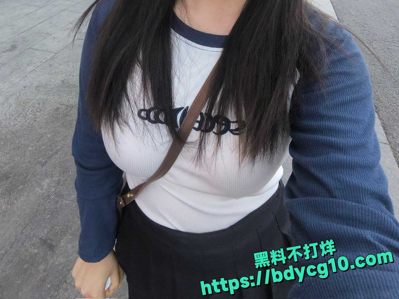 微胖少女乳头内陷宿舍自拍7